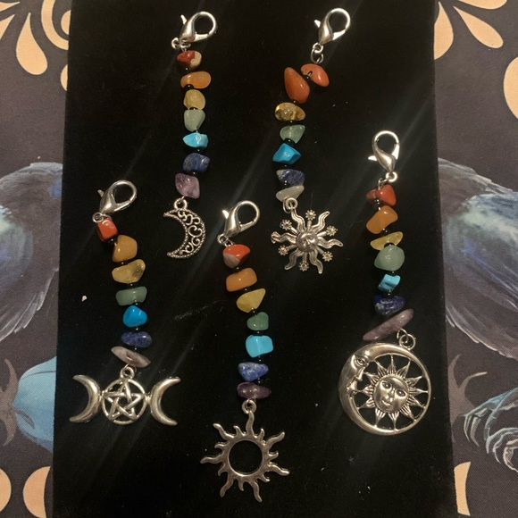 Practical Witch’s Spell Deck DELUXE BUNDLE! w Tarot Card NECKLACE, Pouch & MORE! - Picture 4 of 16